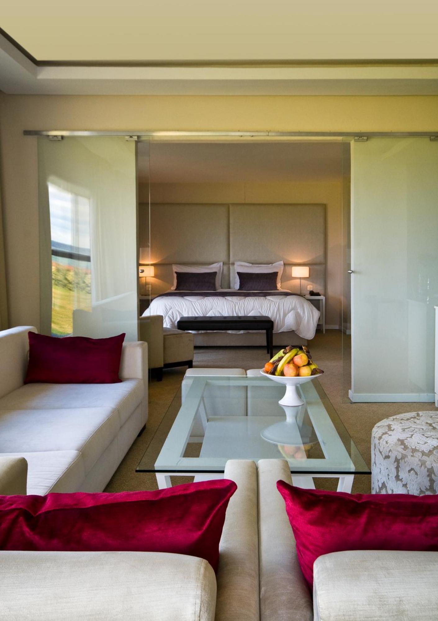 Royal Thalassa Монастир Экстерьер фото A suite at the Cape Grace