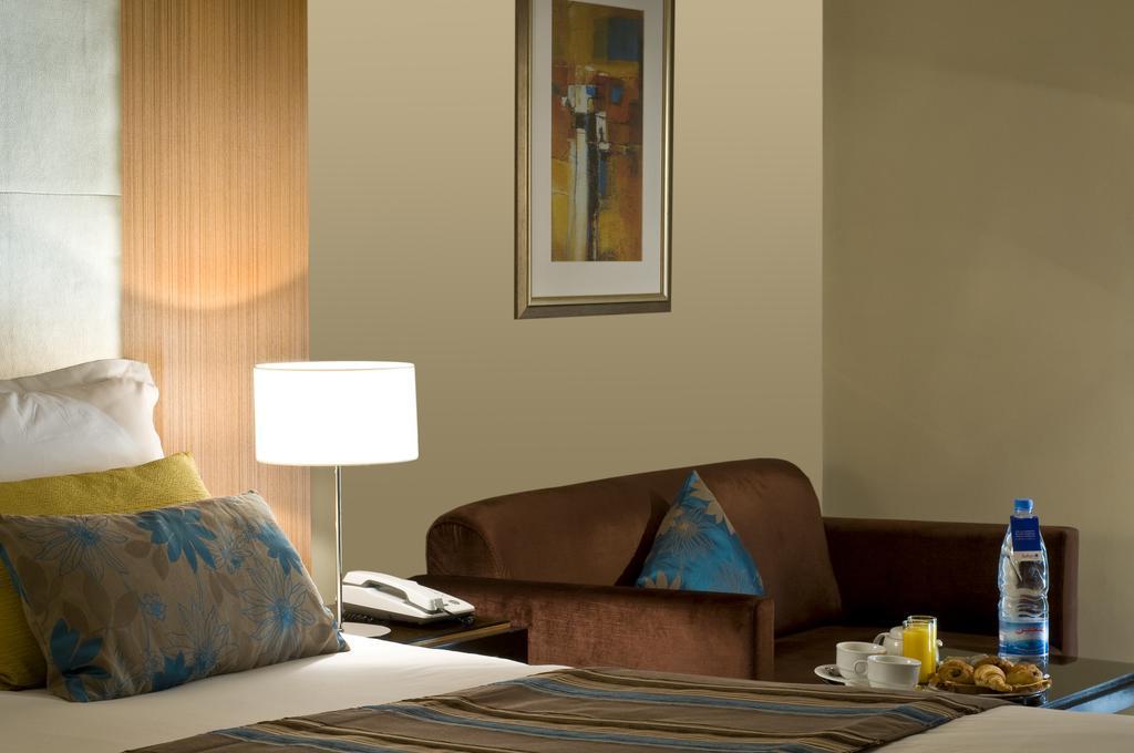 Royal Thalassa Монастир Экстерьер фото A room at the hotel