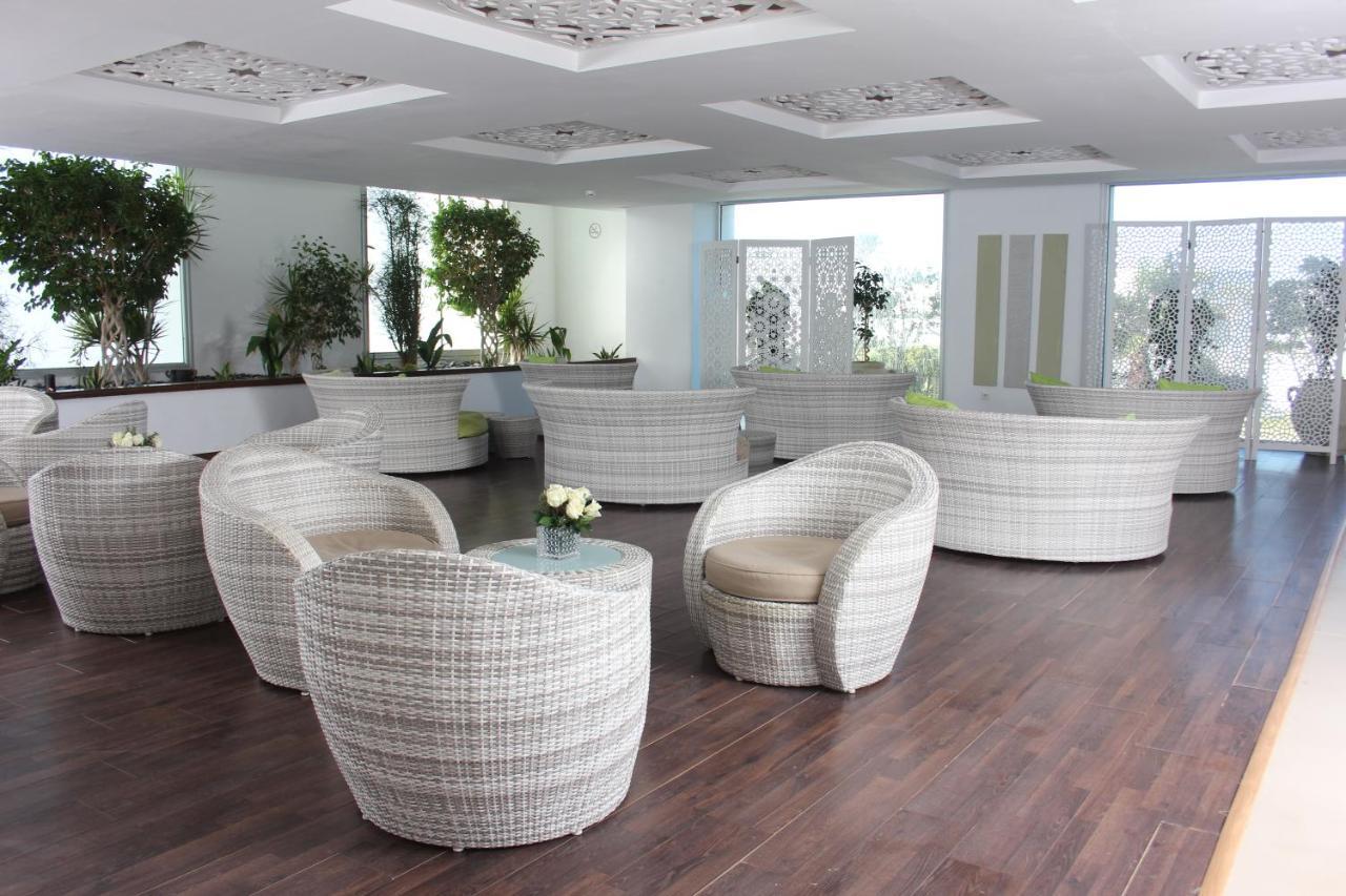 Royal Thalassa Монастир Экстерьер фото Interior of the airport
