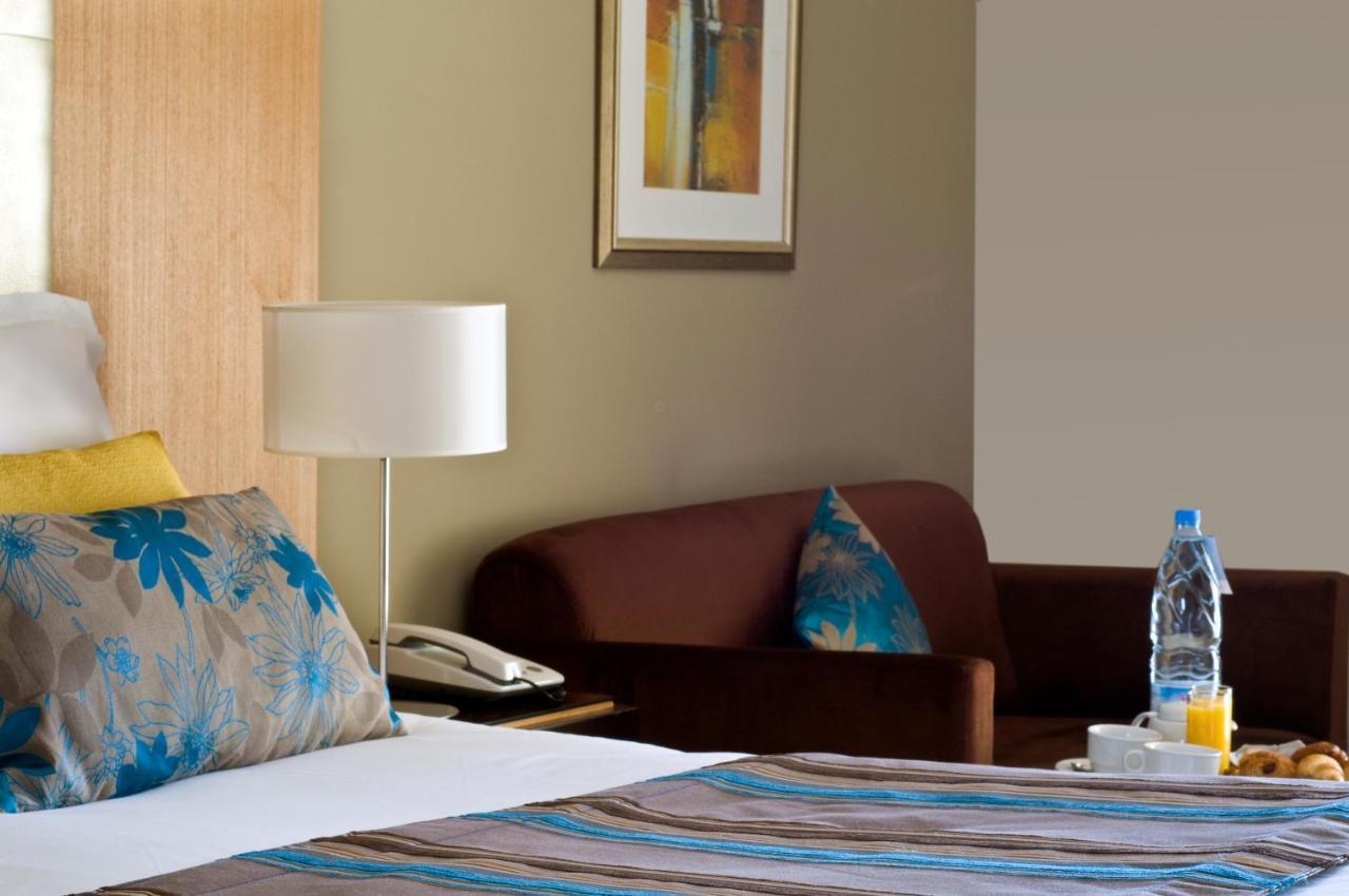 Royal Thalassa Монастир Экстерьер фото A room at the hotel