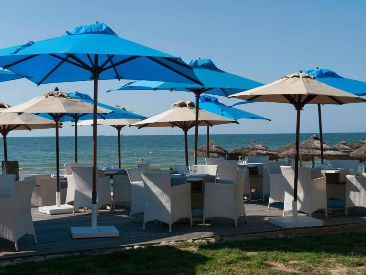 Royal Thalassa Монастир Экстерьер фото The beach at the Hotel de la Plage